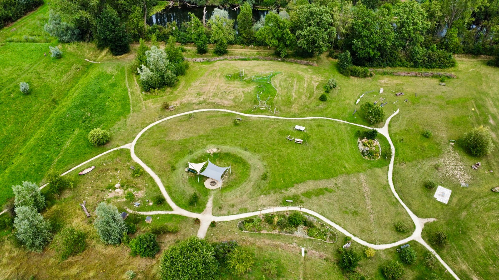Luchtfoto van de Speulplek in Ooij